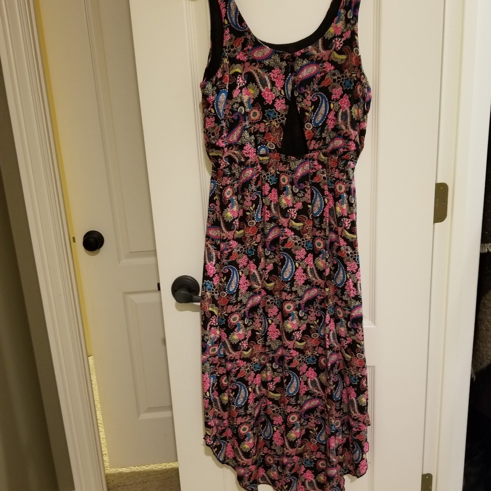 Dress - Picture 3 of 3